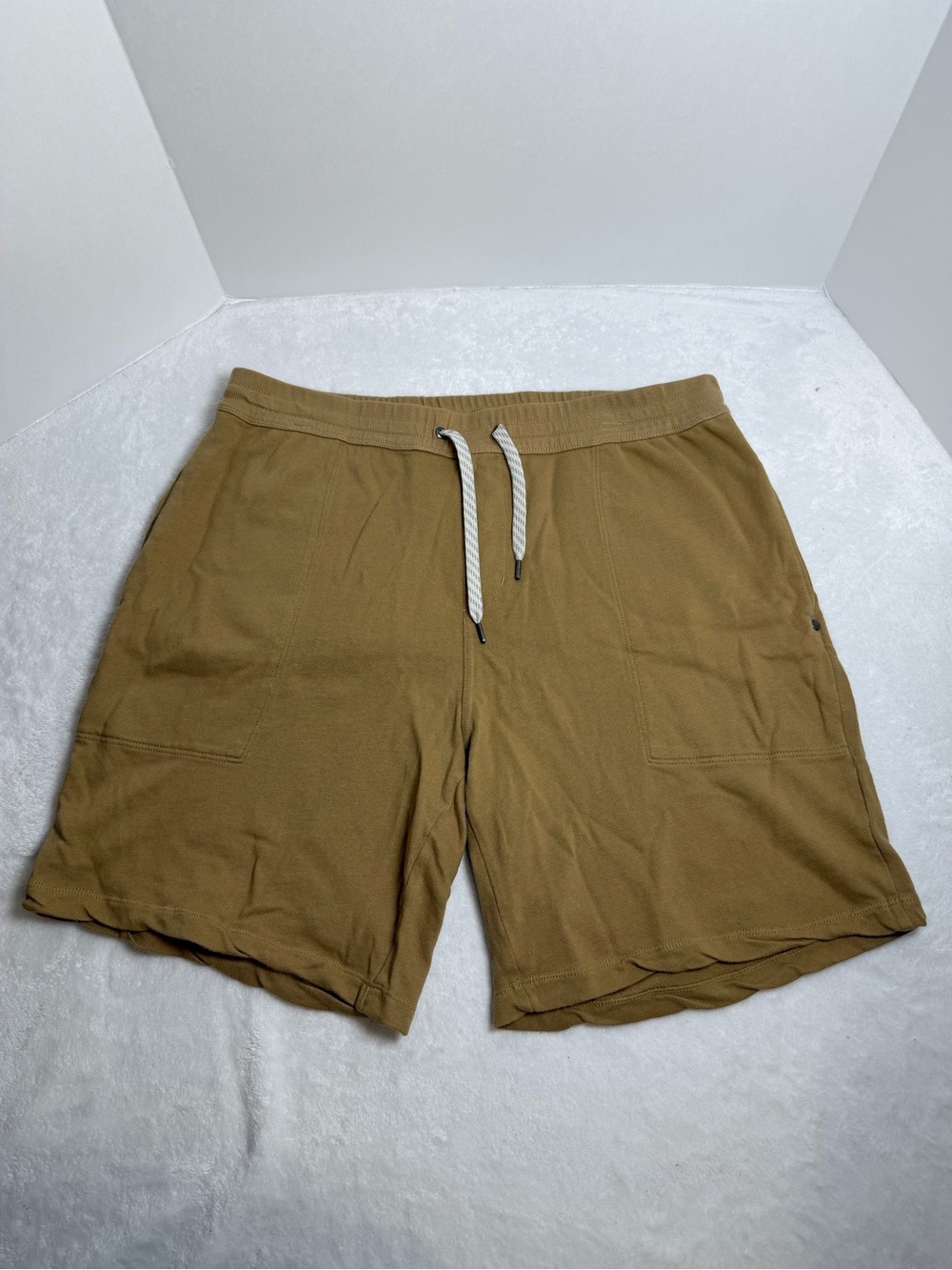 Vuori Men's Casual Drawstring Shorts - Brown Size XXL